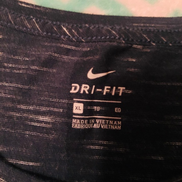NIKE DRI-Fit X-large Ladies Tops - Picture 2 of 6